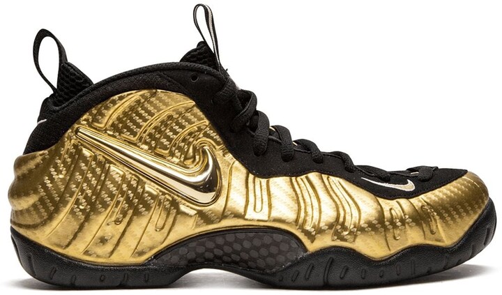 nike mens shoes black and gold