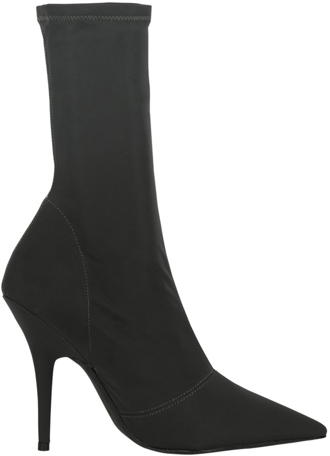 yeezy deconstructed boots