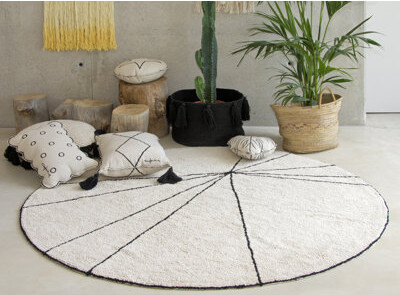 Lorena Canals Handmade Tufted Round 5'3" Cotton Area Rug in Beige/Black