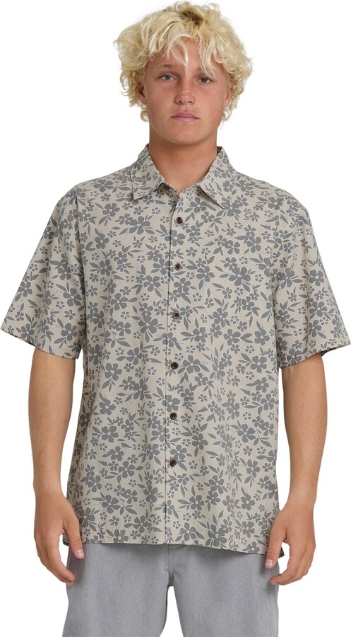 Quiksilver Waterman Men's Flower Field Short-Sleeve Shirt