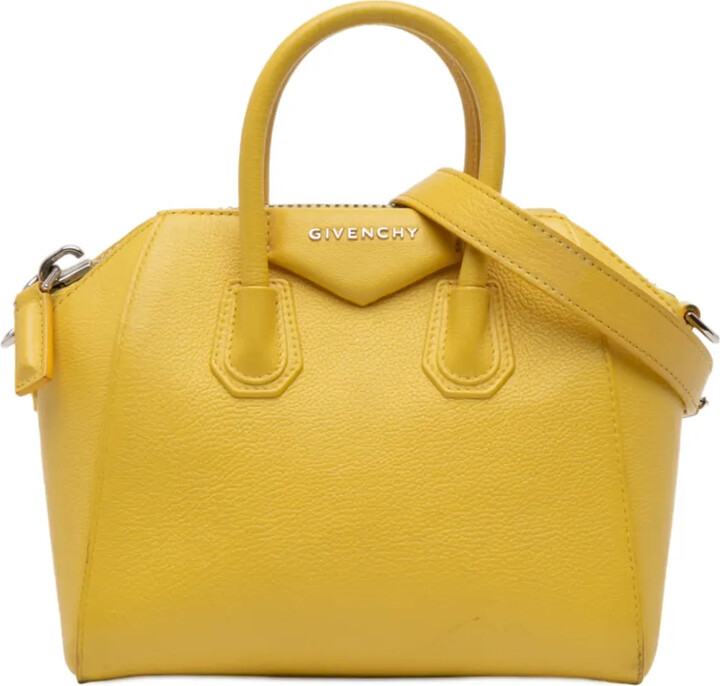 Givenchy Pre-Owned 2017 Mini Sugar Goatskin Antigona satchel