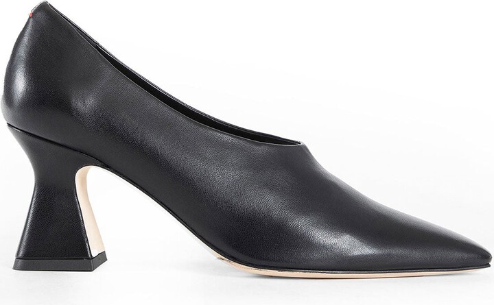 Nova Regal Pumps