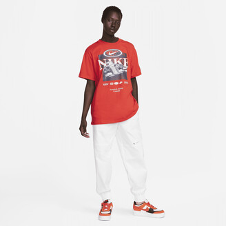 Nike Women's Sportswear Essential Americana T-Shirt in Red, Size: Medium