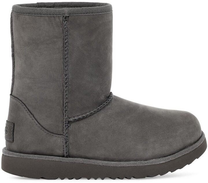 gray boy uggs