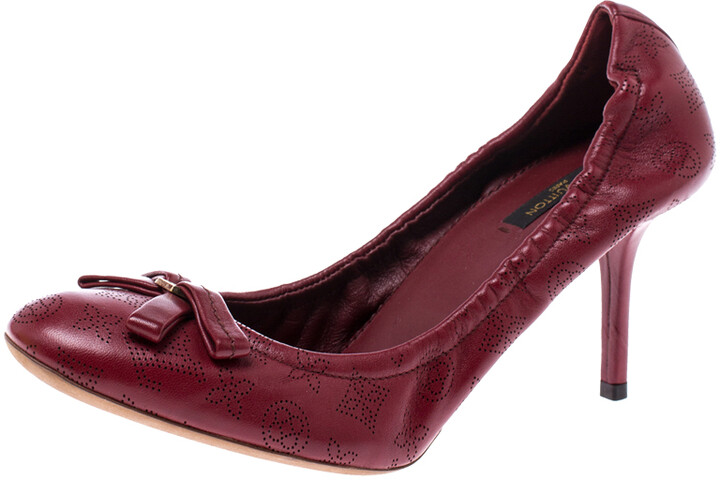 Louis Vuitton Red Patent Leather Eyeline Pumps Size 8/38.5