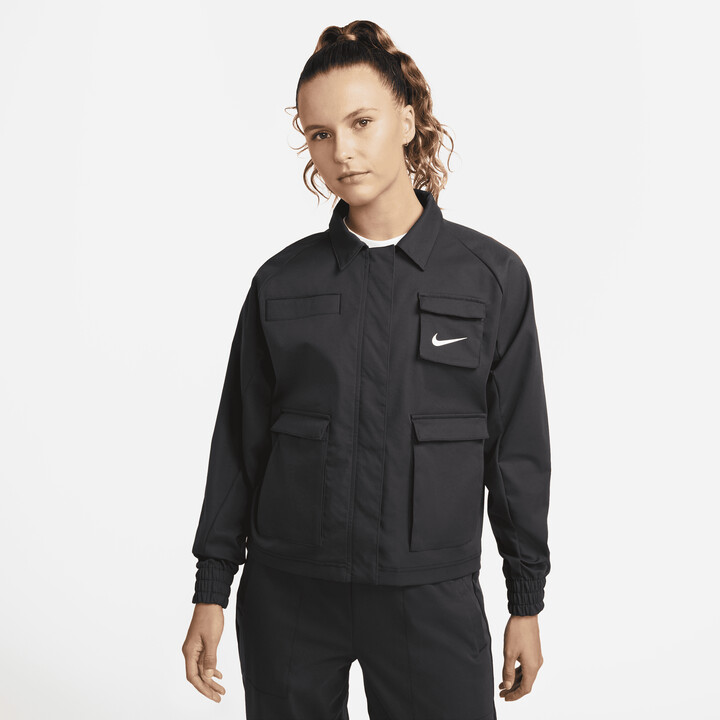 thin nike jacket womens