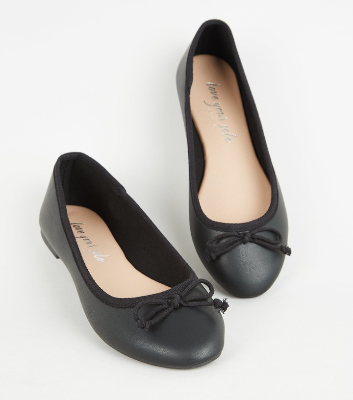 Bow New Look Ballet Pumps New Look Black Leather-Look Bow Front - Main Image