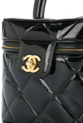 Chanel Pre-Owned 1996-1997 quilted CC logo cosmetic vanity handbag