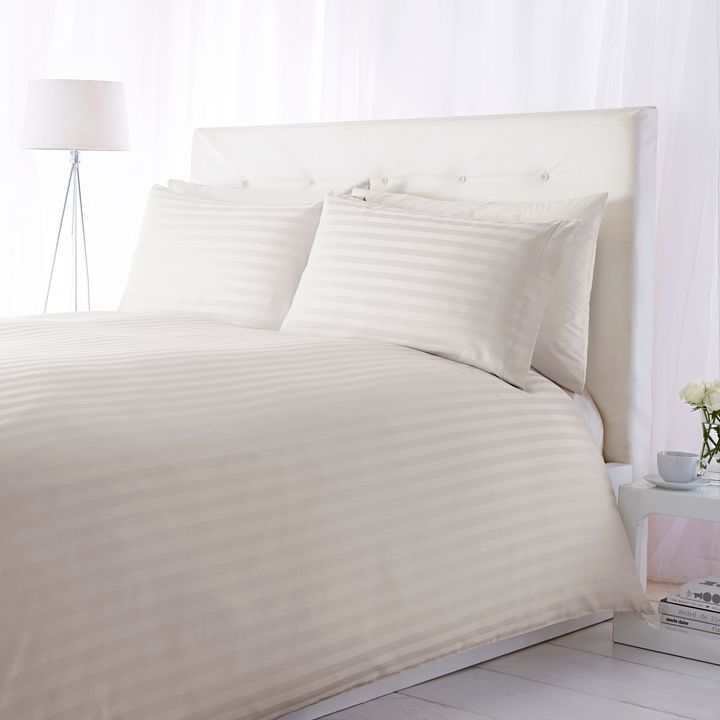 Hotel Collection Luxury 300tc wide sateen stripe duvet set single cream