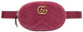 Gucci - Sac-ceinture en velours rose GG Marmont Matelassé