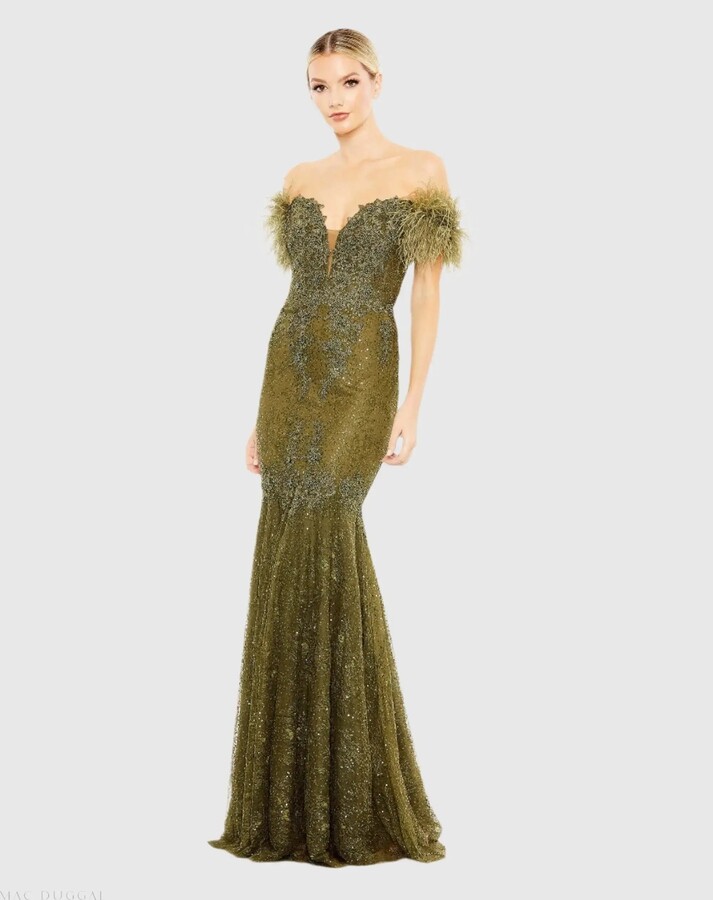 Mac Duggal - Green Feathered Crystal Embellished Sleeveless Gown - US 2