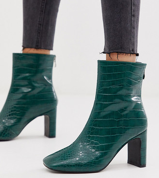 Z Code Z Z_Code_Z Exclusive Sanaa vegan heeled ankle boots in green croc