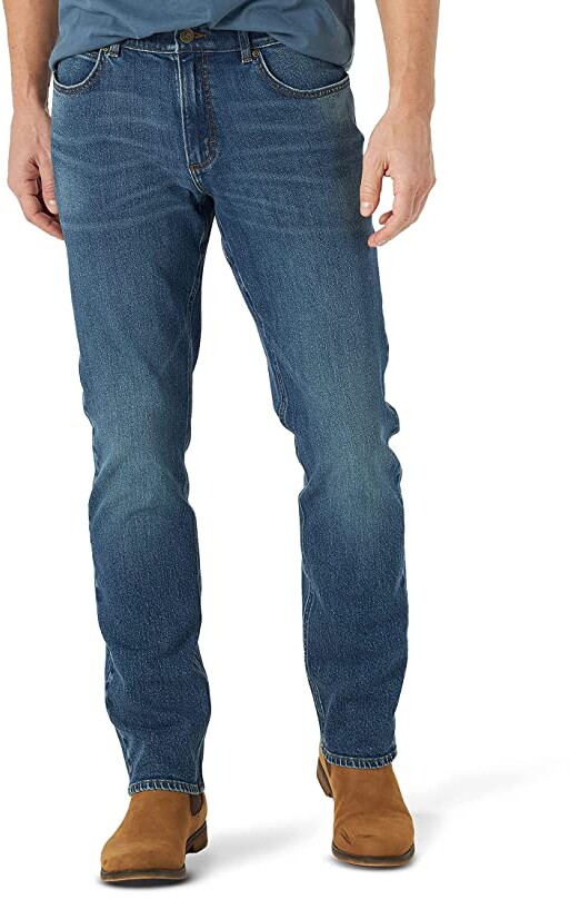 Lee Men's Extreme Motion Bi-Stretch Straight Fit Tapered Leg Jean ...