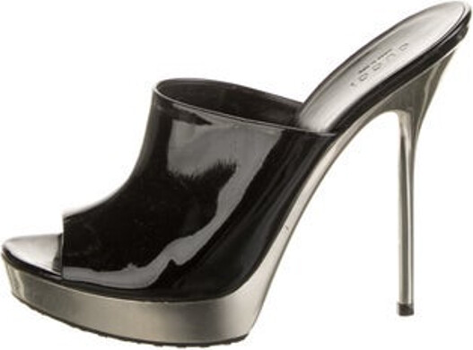 Gucci Patent Leather Mules Black & Metallic Round-Toes Platform