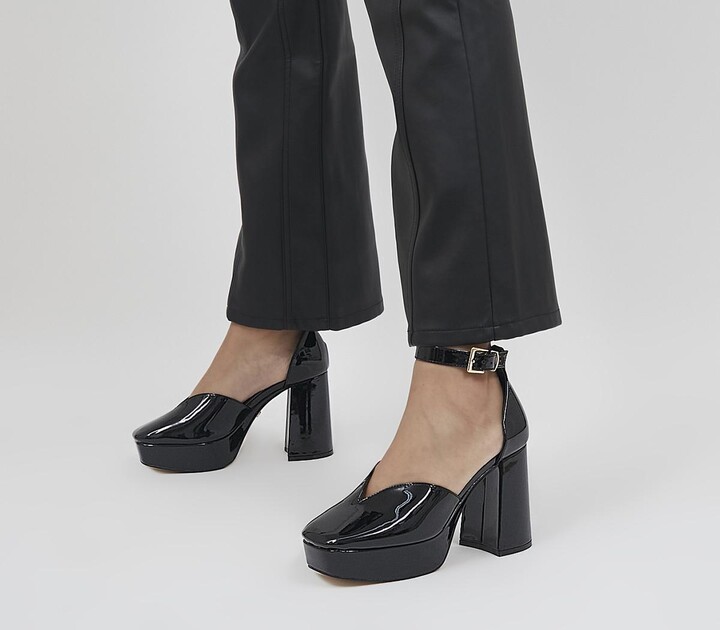 black platform courts