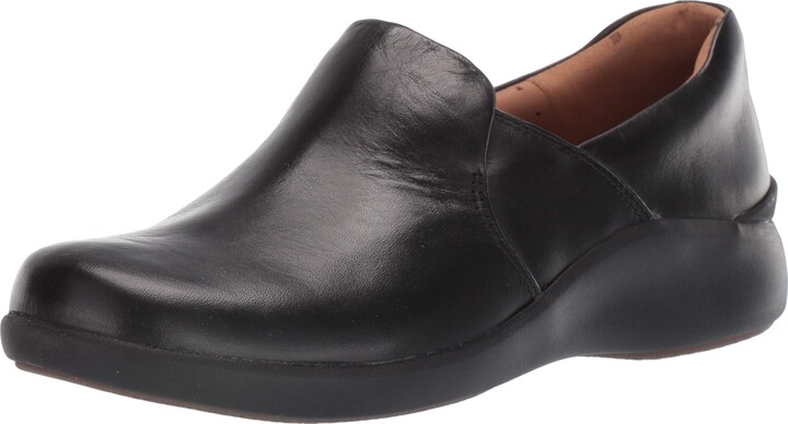clarks women's un loop loafers
