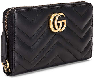 Gucci Leather Zip Around Wallet in Black | FWRD