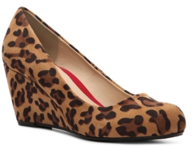 cl by laundry nima wedge pump