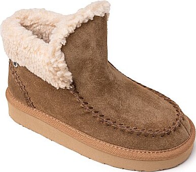 Minnetonka Women's Chandra Suede Berber Lined Platform Booties