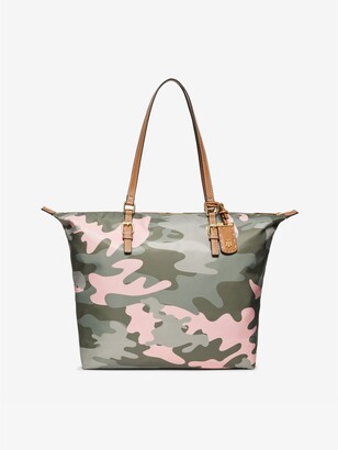 tommy hilfiger camo handbag