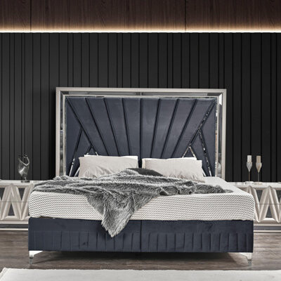Fu Owner Modern Upholstered Platform Bed
