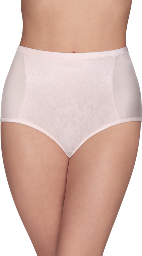 Vanity Fair Lingerie Women’s Smoothing Comfort Brief Underwear with Lace