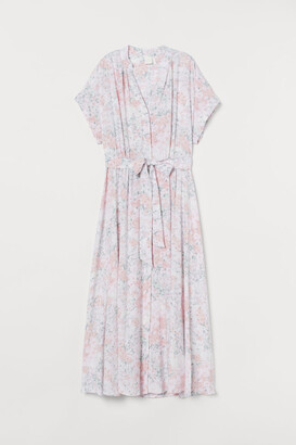 h and m black button dress