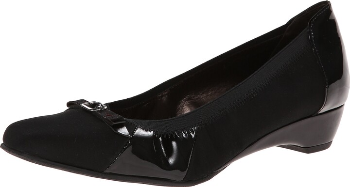 Walking Cradles Rose Petals Women's Becky Wedge Pump