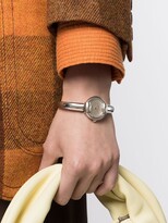 Thumbnail for your product : Gucci Pre-Owned 1990s pre-owned 1400L Quartz 27mm