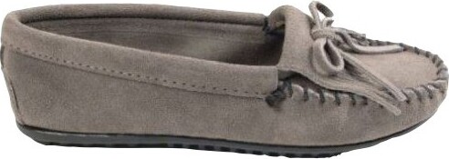 Minnetonka Women's Kilty Hardsole Casual Slippers Regular 6 Medium Grey