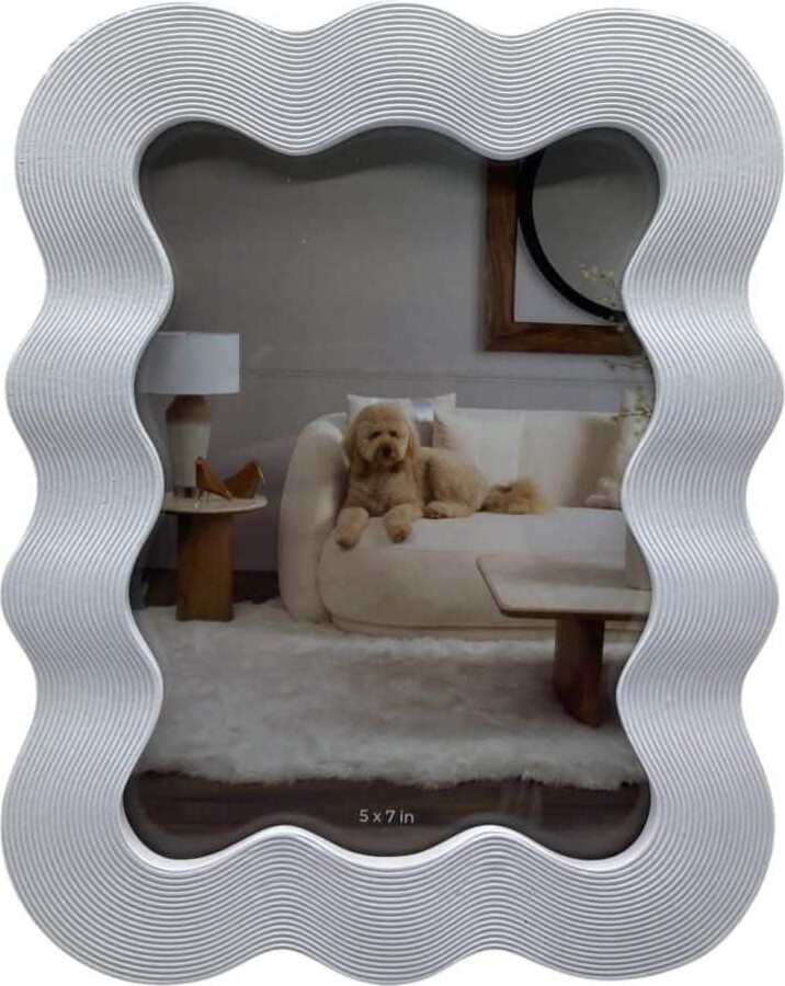 Liv & Skye 5 in. x 7 in. White Resin Photo Frame with Sculpted Wavy Border
