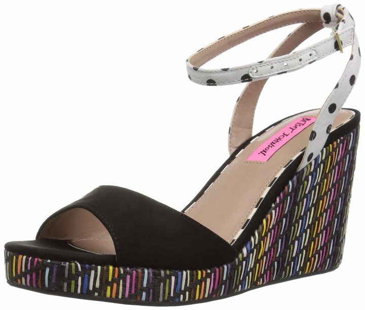 betsey johnson nellie platform sandal