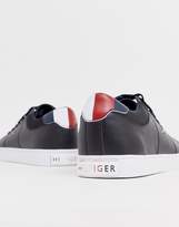 Thumbnail for your product : Tommy Hilfiger leather trainer in black with flag logo