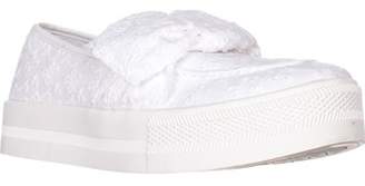GUESS G Chippy Slip-on Fashion Sneakers, White