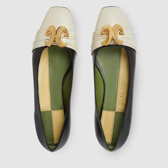 Gucci Leather ballet flat with half moon GG