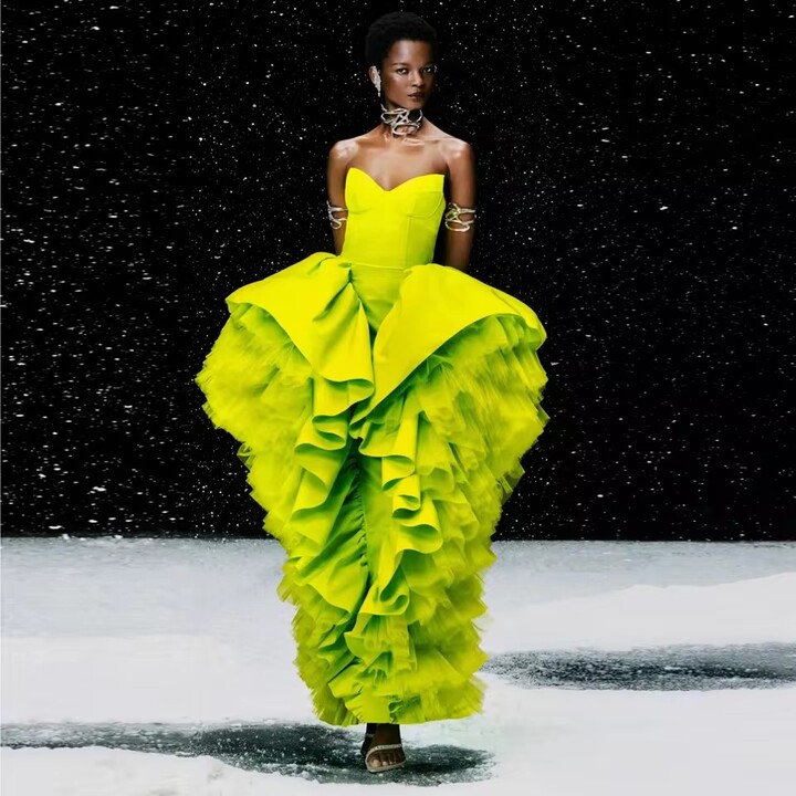 QFLGSQ 2025 Fashionable Ruffles Lemo Green Prom Party Dresses Strapless Satin and Tulle Formal Occasion Dress Unique Prom Gowns