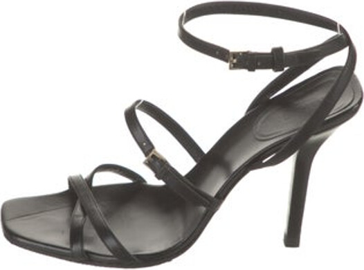 Gucci Leather Sandals Grey Interlocking G Logo Wrap-Around Straps & Buckle Closure at Ankles Unfortunately, due to restrictions, this item may not be eligible for shipping in all areas.
