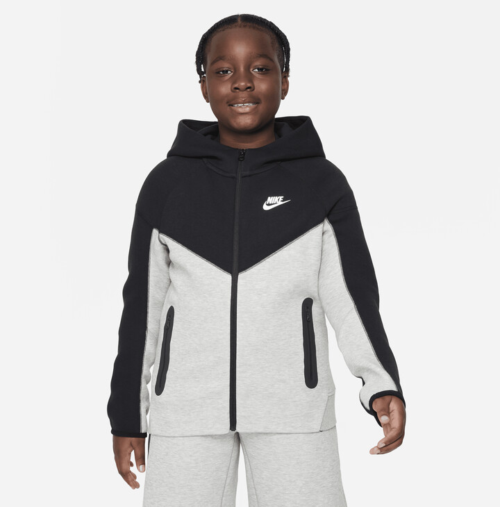 Nike Sportswear Tech Fleece Older Kids' (Boys') Full-Zip Hoodie. Nike SE