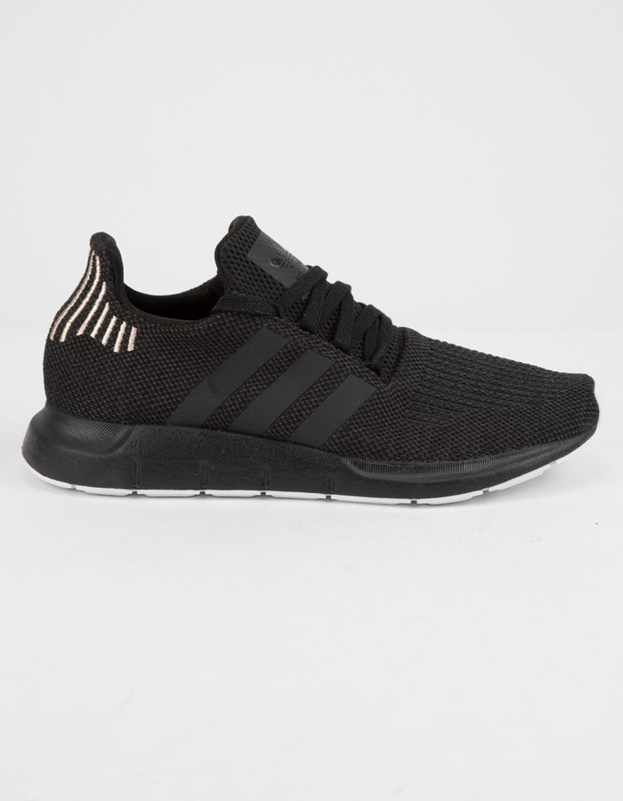 adidas women's swift run stores