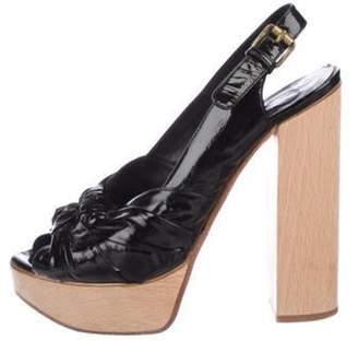 ChloÃ© Patent Leather Ankle-Strap Sandals Black ChloÃ© Patent Leather Ankle-Strap Sandals
