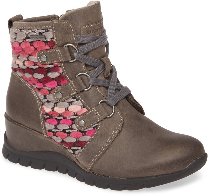 Bionica ollie wedge bootie Clearance