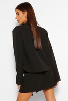 Thumbnail for your product : boohoo Woven Mock Horn Button Boxy Blazer