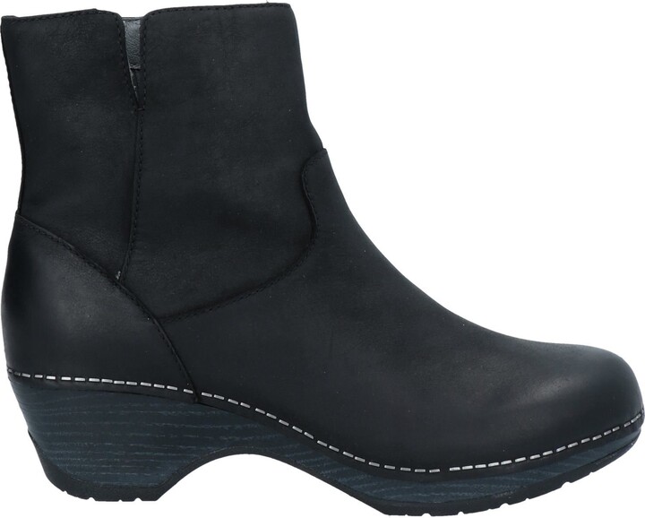 dansko boots womens