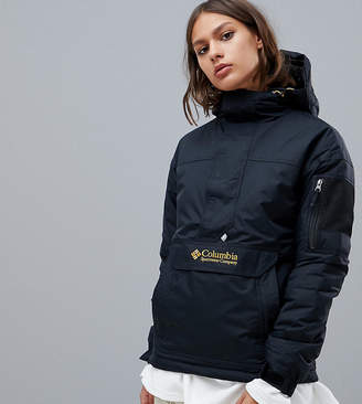 Columbia Challenger Pullover in Black