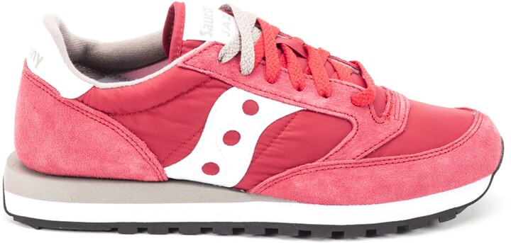 red saucony shoes