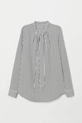 H&M Blouse with Tie Collar - Black