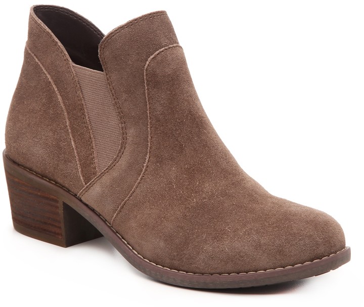 Me too zasper chelsea boot Outlet