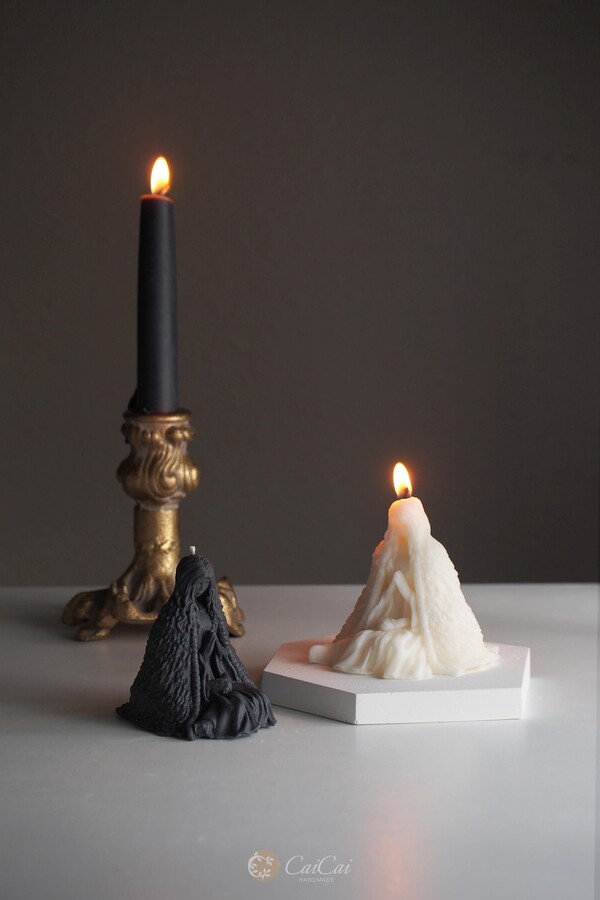 Halloween Four-Hand Witch Candle, Soy & Beeswax Decoration, Fun Gift