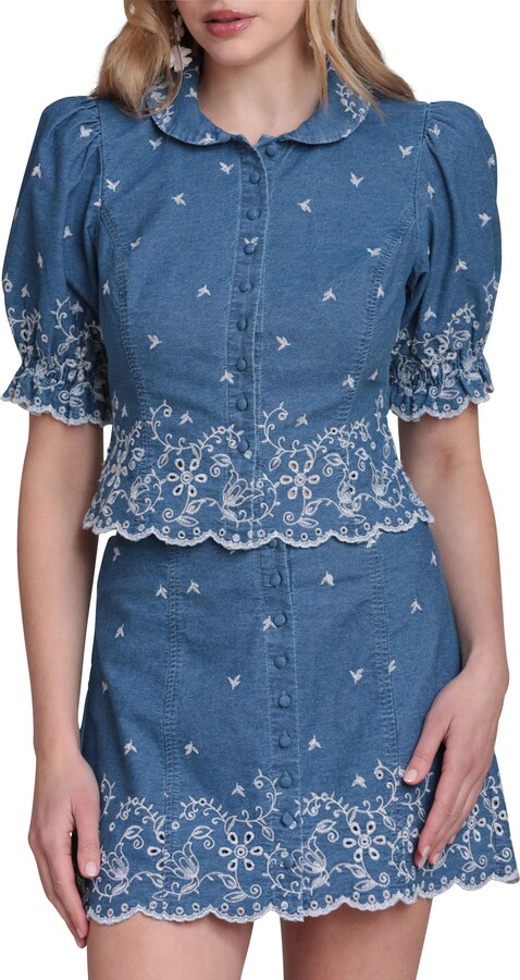 AVEC LES FILLES Embroidered Puff Sleeve Scallop Crop Chambray Shirt