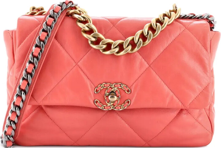 Chanel Pre Owned 19 Flap Bag Quilted Leather Medium crossbody bag